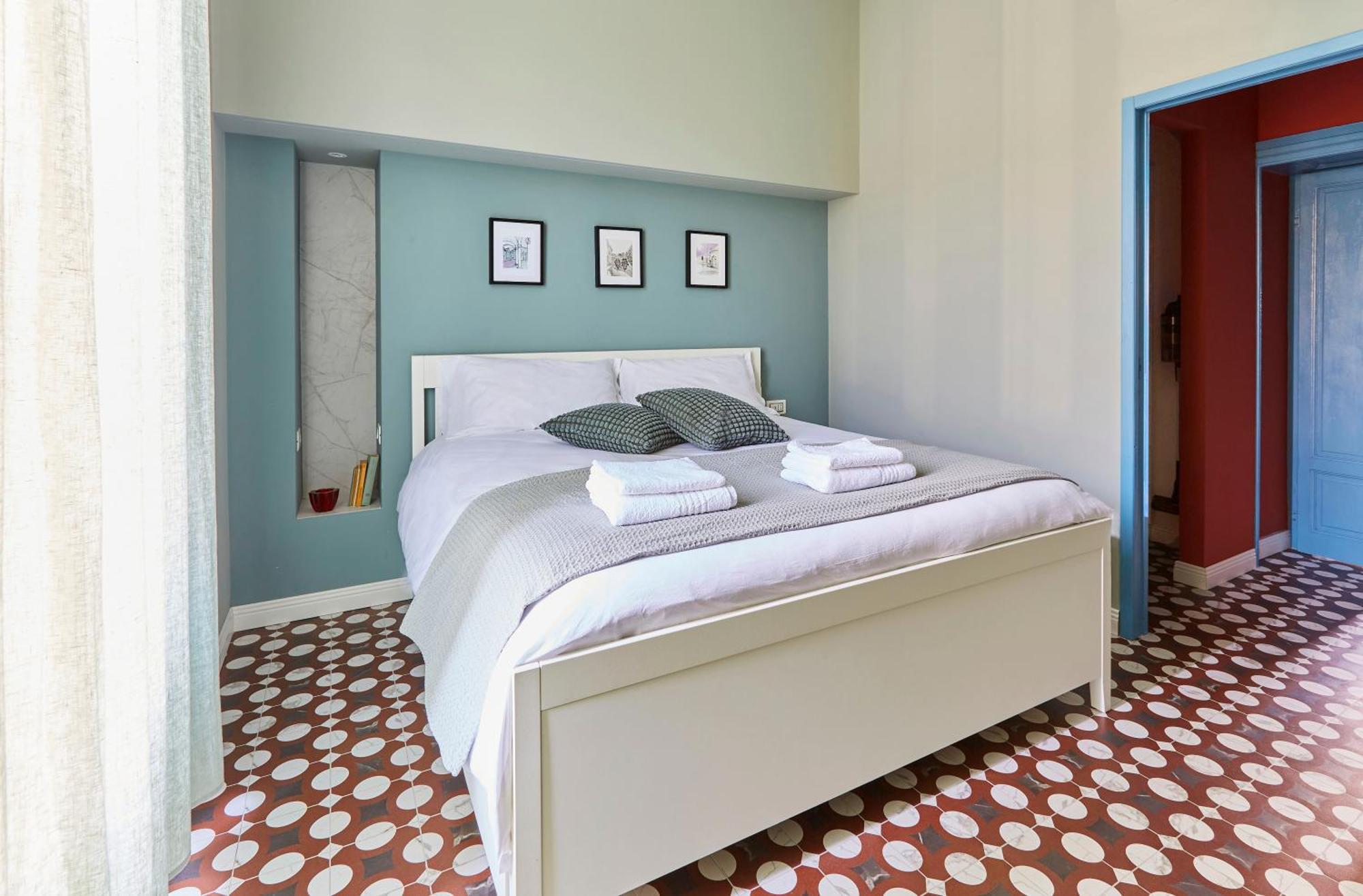 Chichouse Maderno Milan